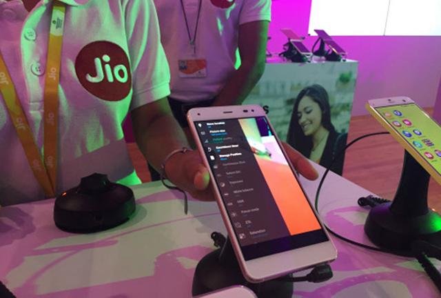 Jio 4G Smartphone at Rs 1000 with Unlimited Voice and Data