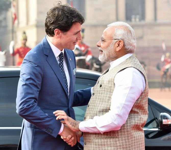 India-Canada: कनाडाई कॉलेजों में 80% स्टूडेंट्स हैं भारतीय, अगर ये छात्र नहीं पहुंचे तो कॉलेज का खर्च कैसे निकलेगा